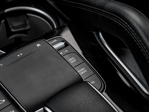 Used 2021 Mercedes-Benz GLS 580 4MATIC image 27