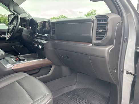 Used 2025 GMC Sierra 2500 SLT w/ SLT Convenience Package AWD/4WD image 53