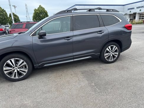 Used 2020 Subaru Ascent Limited w/ Technology Package AWD/4WD image 8