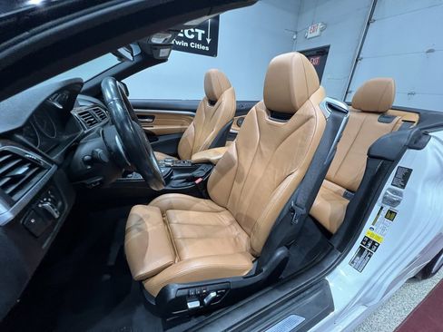Used 2018 BMW 430i xDrive Convertible image 22