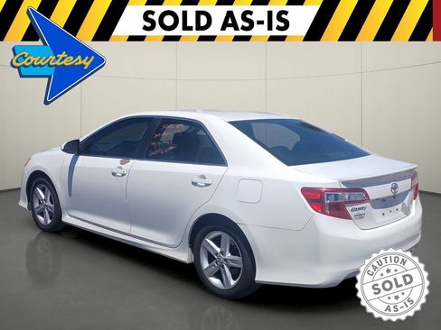 Used 2014 Toyota Camry SE FWD image 5
