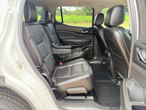 Used 2019 GMC Acadia SLT FWD image 15