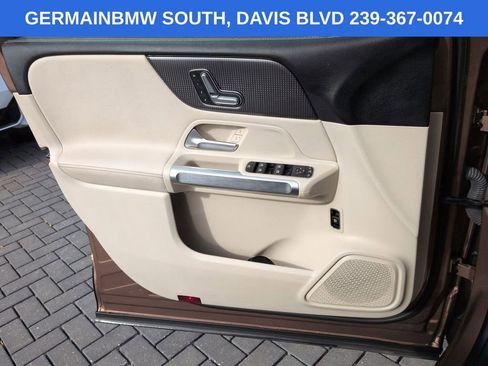 Used 2023 Mercedes-Benz GLB 250 image 30