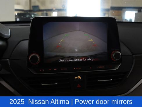 Used 2025 Nissan Altima 2.5 SV FWD image 18