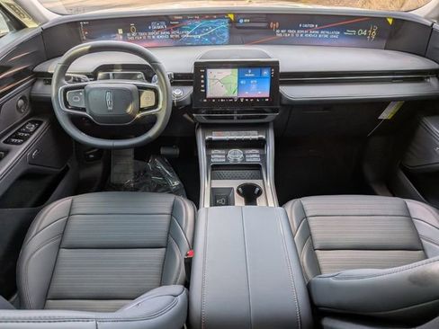 New 2026 Lincoln Nautilus Reserve w/ Jet Appearance Package image 13