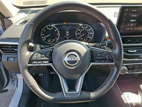 Certified 2023 Nissan Altima 2.5 SR w/ SR Premium Package FWD image 19