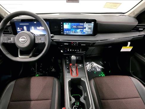 New 2025 Nissan Kicks SR w/ Illumination Package image 5