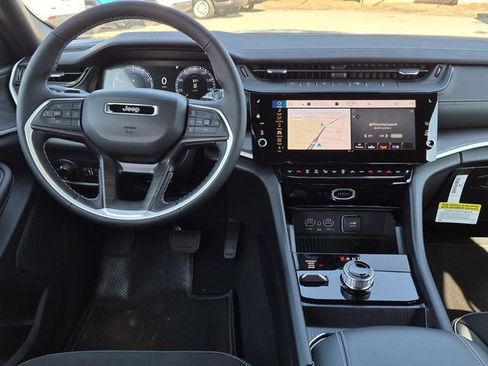 New 2026 Jeep Grand Cherokee Altitude AWD/4WD image 11