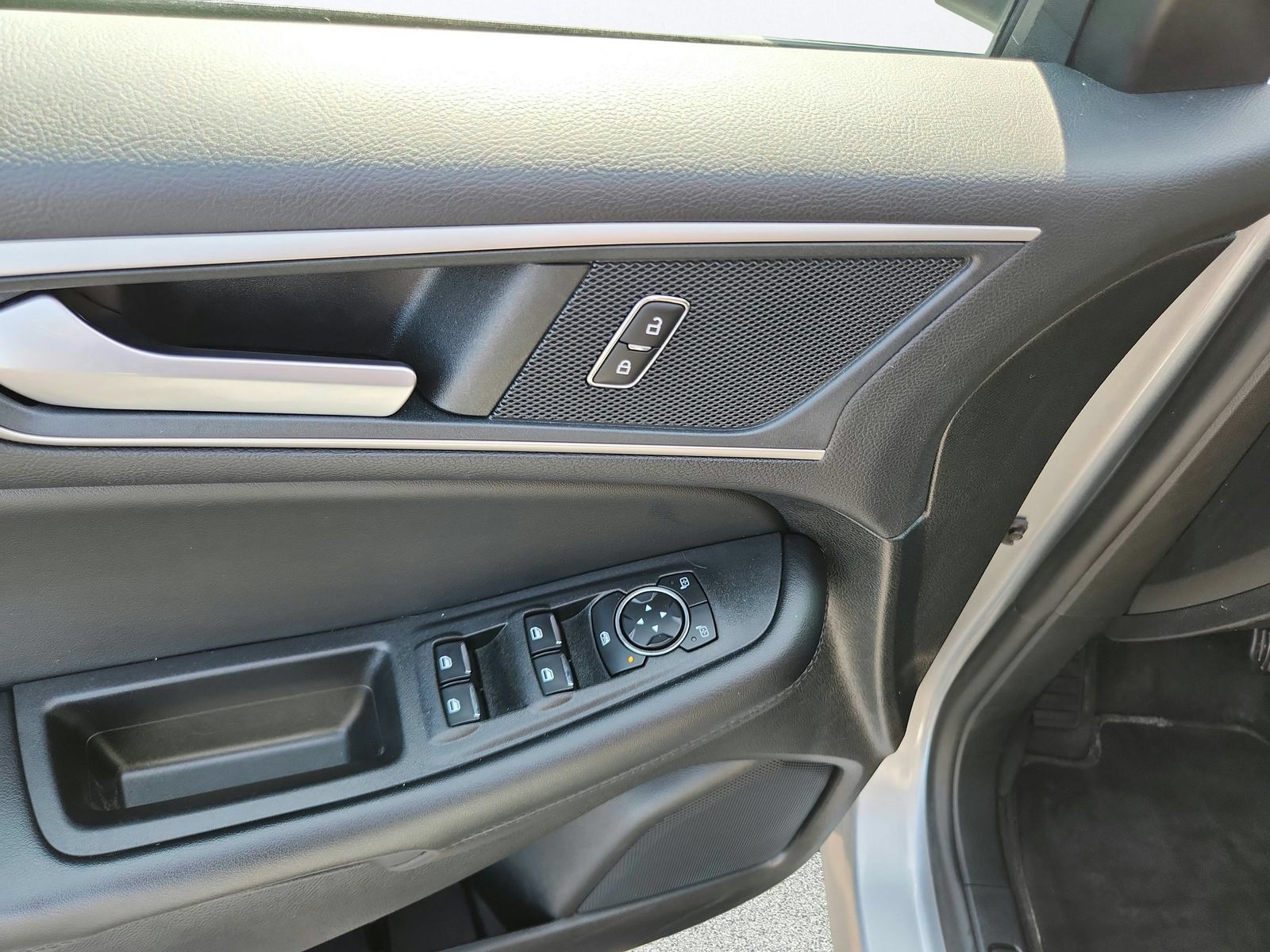 Used 2024 Ford Edge SEL w/ Convenience Package AWD/4WD image 21