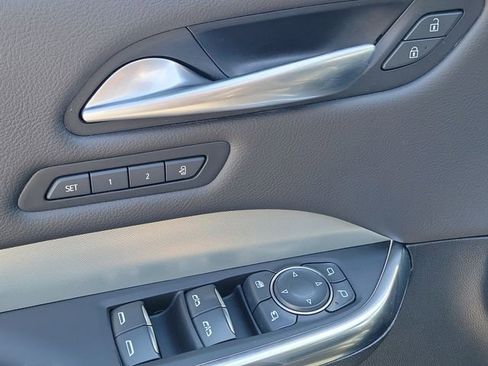 Certified 2022 Cadillac XT4 Premium Luxury w/ Enhanced Visibility Package FWD image 23