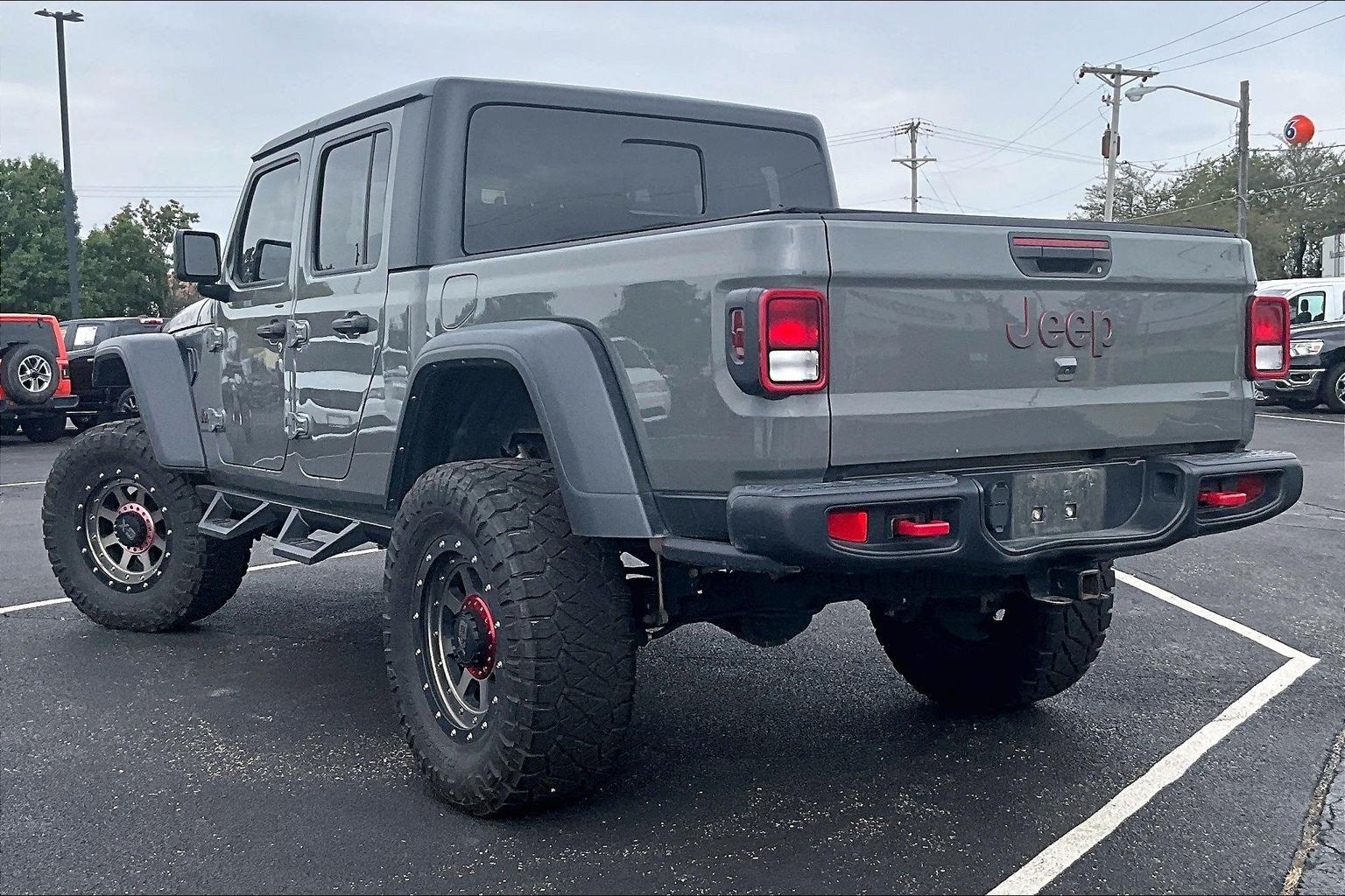 Used 2023 Jeep Gladiator Rubicon w/ Cold Weather Group AWD/4WD image 6