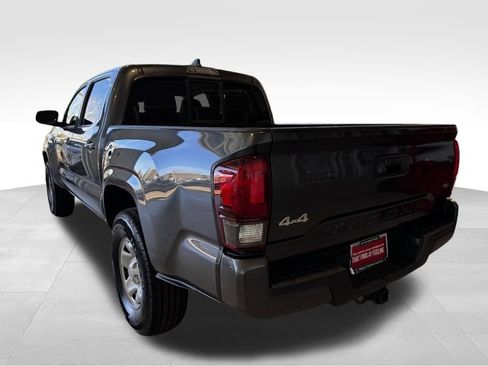 Used 2022 Toyota Tacoma SR image 4
