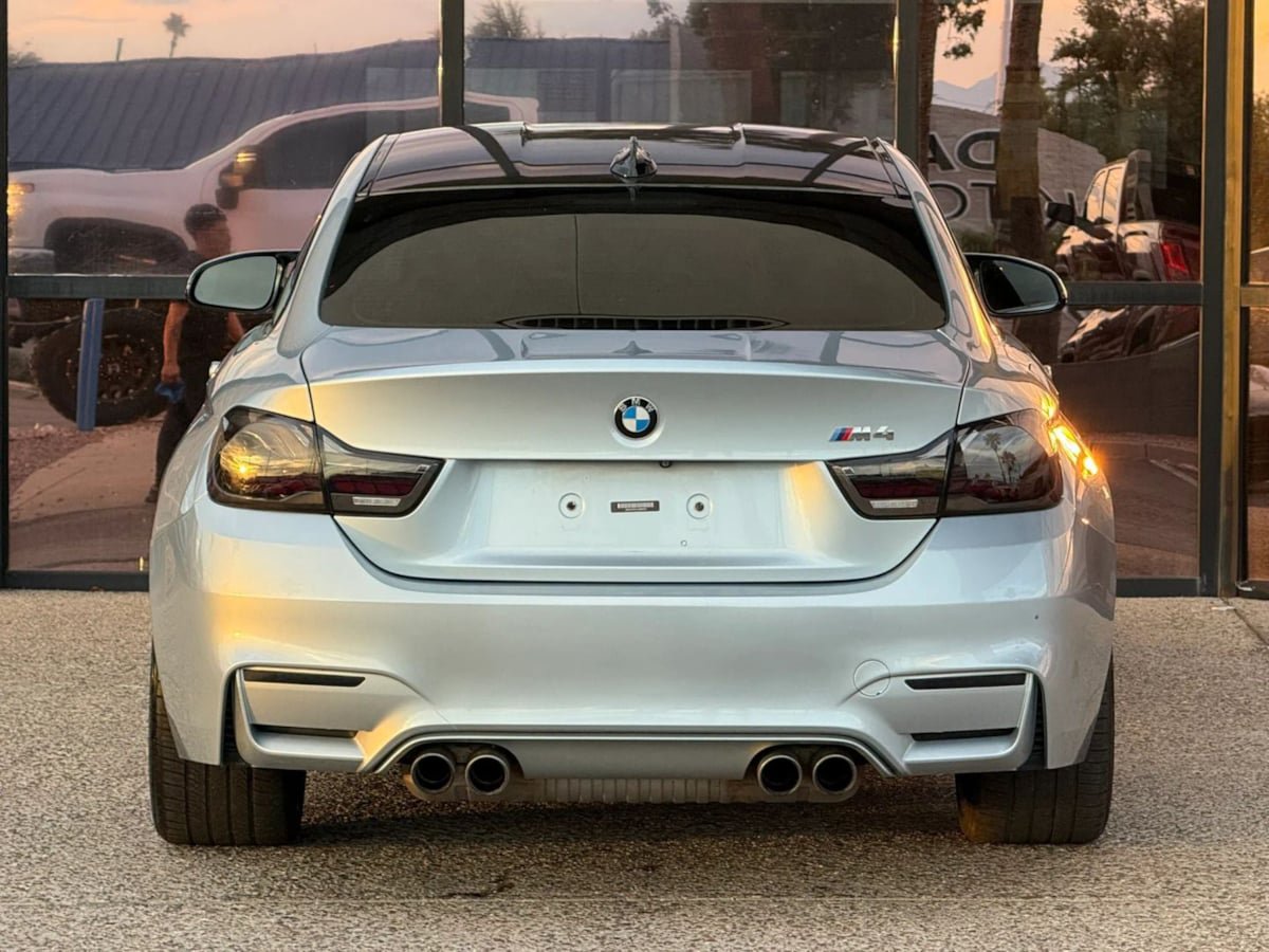 Used 2018 BMW M4 Coupe RWD image 9