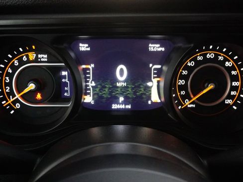 Used 2025 Jeep Gladiator Sport AWD/4WD image 9