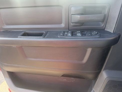 Used 2018 RAM 1500 Express image 18