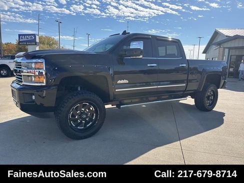 Used 2017 Chevrolet Silverado 2500 High Country w/ Duramax Plus Package image 5