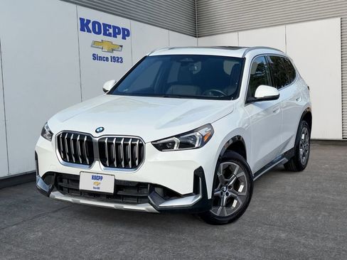 Used 2025 BMW X1 xDrive28i AWD/4WD image 1