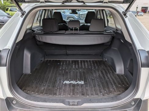 Used 2021 Toyota RAV4 XLE w/ Convenience Package AWD/4WD image 30