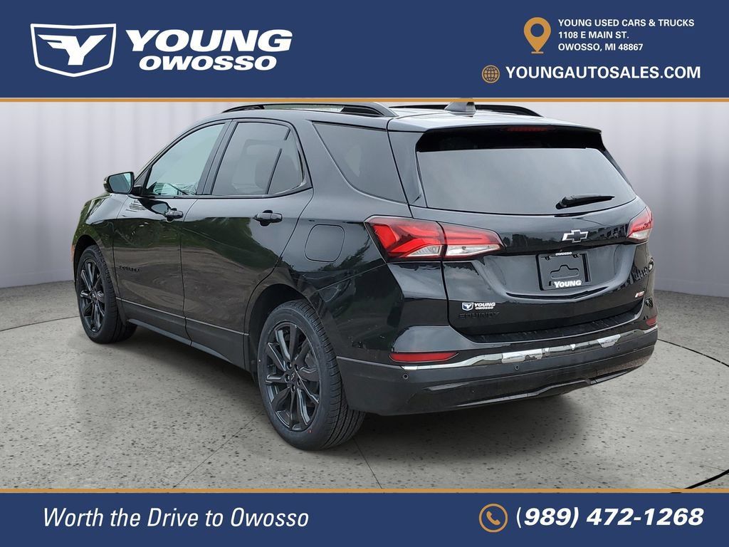 Used 2022 Chevrolet Equinox RS w/ RS Leather Package FWD image 4