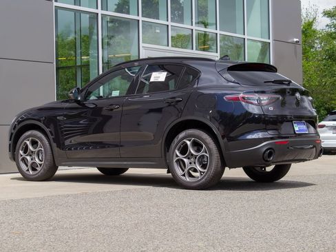 New 2025 Alfa Romeo Stelvio Sprint AWD/4WD image 8