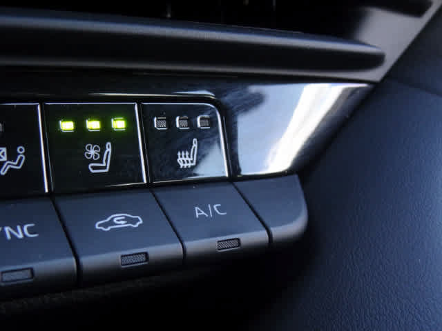 Used 2025 Toyota Crown Signia w/ Advanced Technology Package AWD/4WD image 35