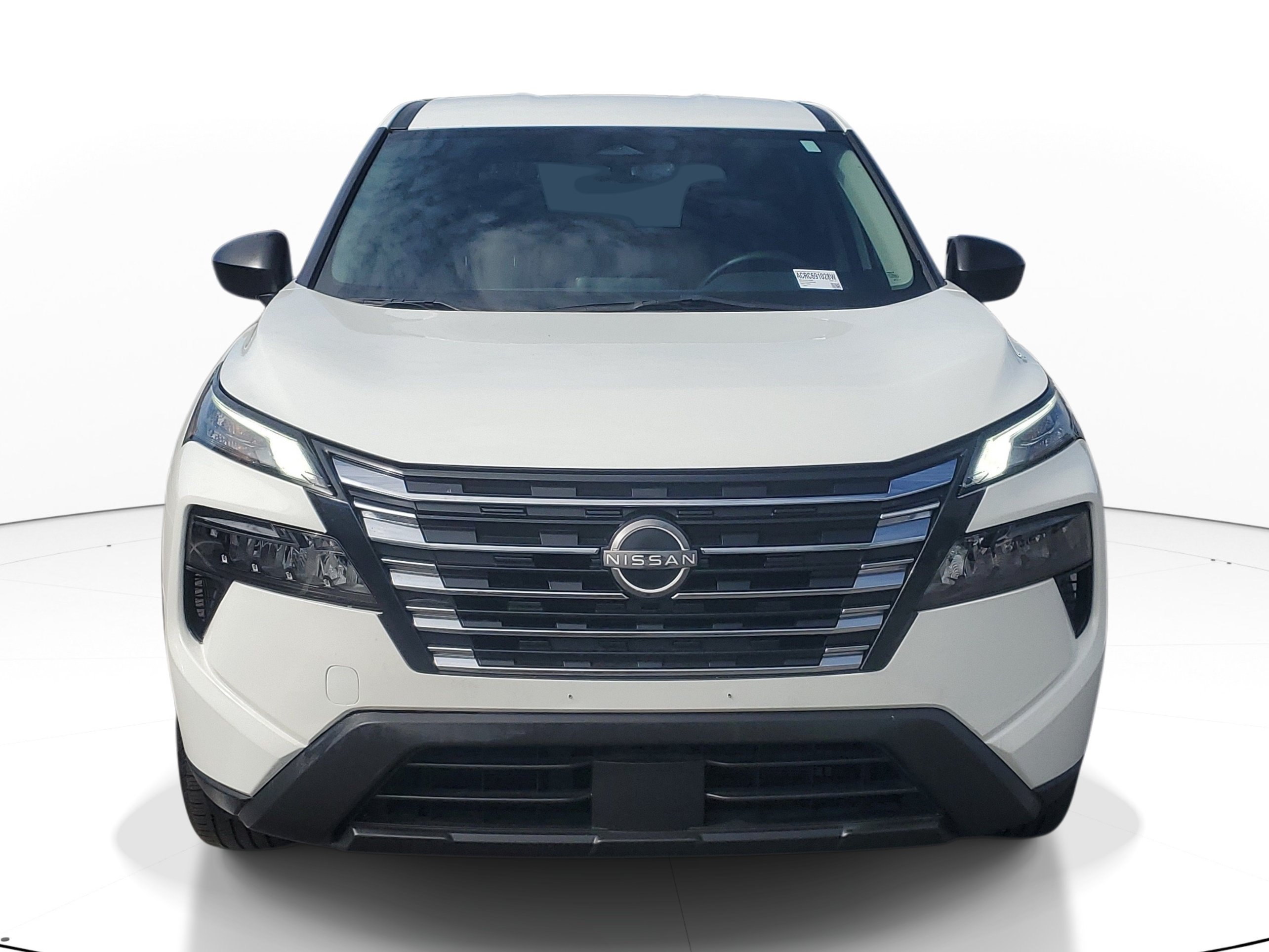 Used 2024 Nissan Rogue S AWD/4WD image 3