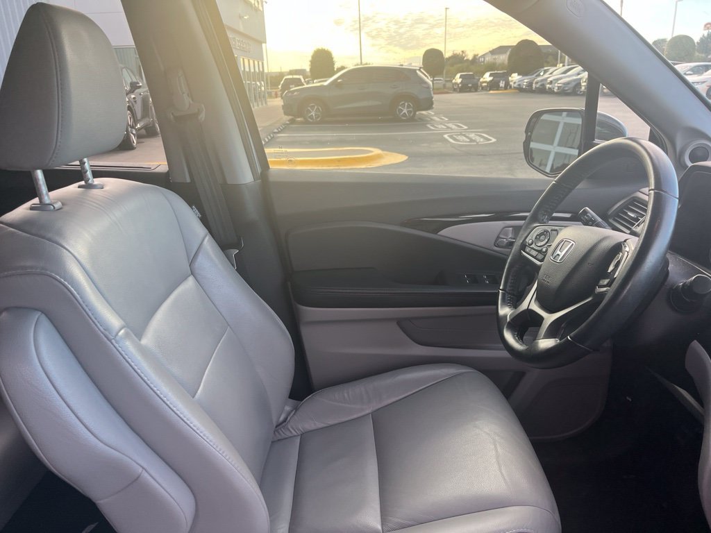Used 2021 Honda Pilot Touring image 4
