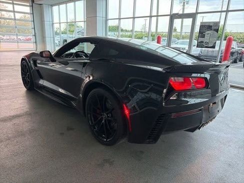 Used 2017 Chevrolet Corvette Grand Sport w/ Grand Sport Heritage Package RWD image 9