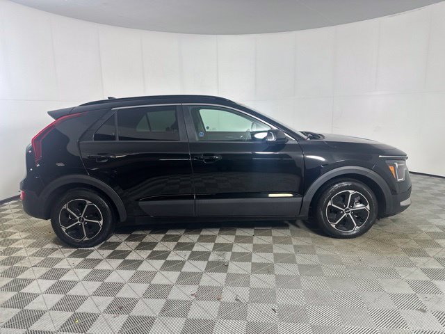 Used 2023 Kia Niro EX FWD image 8