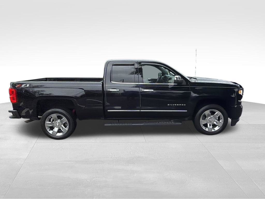 Used 2018 Chevrolet Silverado 1500 LTZ Z71 w/ LTZ Plus Package AWD/4WD image 7