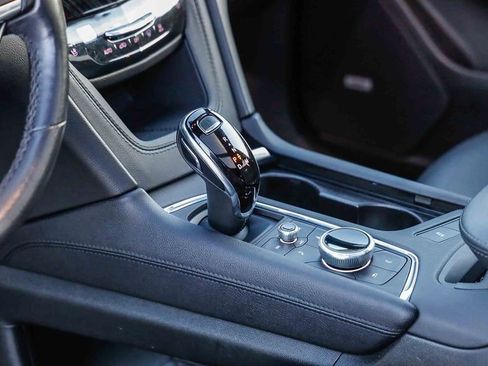 Used 2024 Cadillac XT6 Premium Luxury image 22