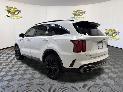 Certified 2023 Kia Sorento SX image 7