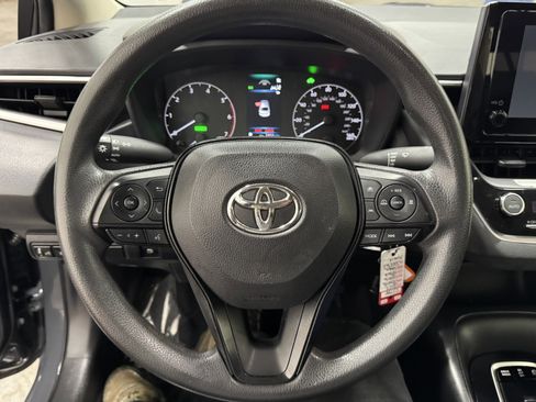 Used 2023 Toyota Corolla LE image 18