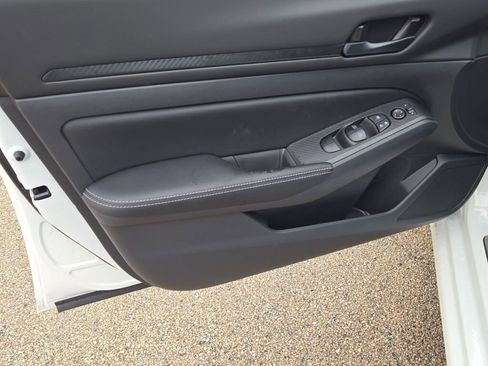 New 2026 Nissan Altima 2.5 SV w/ SV Special Edition Package FWD image 18