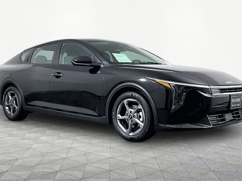 Used 2025 Kia K4 FWD image 3