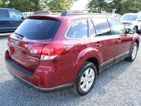 Used 2011 Subaru Outback 3.6R Limited w/ PWR Moonroof Pkg image 7