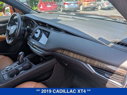 Used 2019 Cadillac XT4 Premium Luxury AWD/4WD image 35