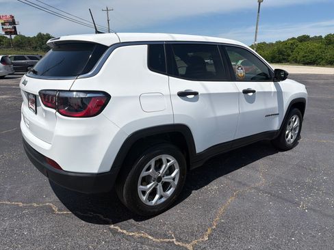 Used 2025 Jeep Compass Sport AWD/4WD image 8