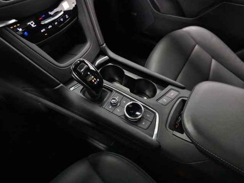 Certified 2022 Cadillac XT5 Premium Luxury image 31