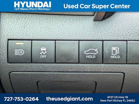 Used 2019 Toyota Camry LE FWD image 24