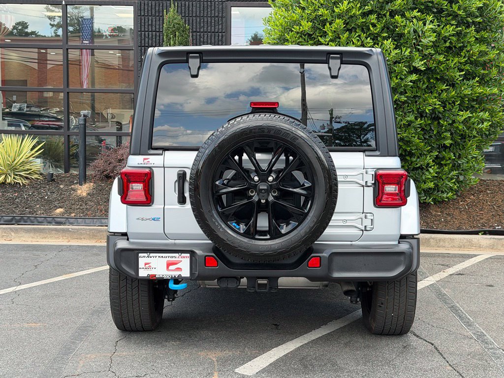 Used 2023 Jeep Wrangler Unlimited Sahara w/ Cold Weather Group AWD/4WD image 14