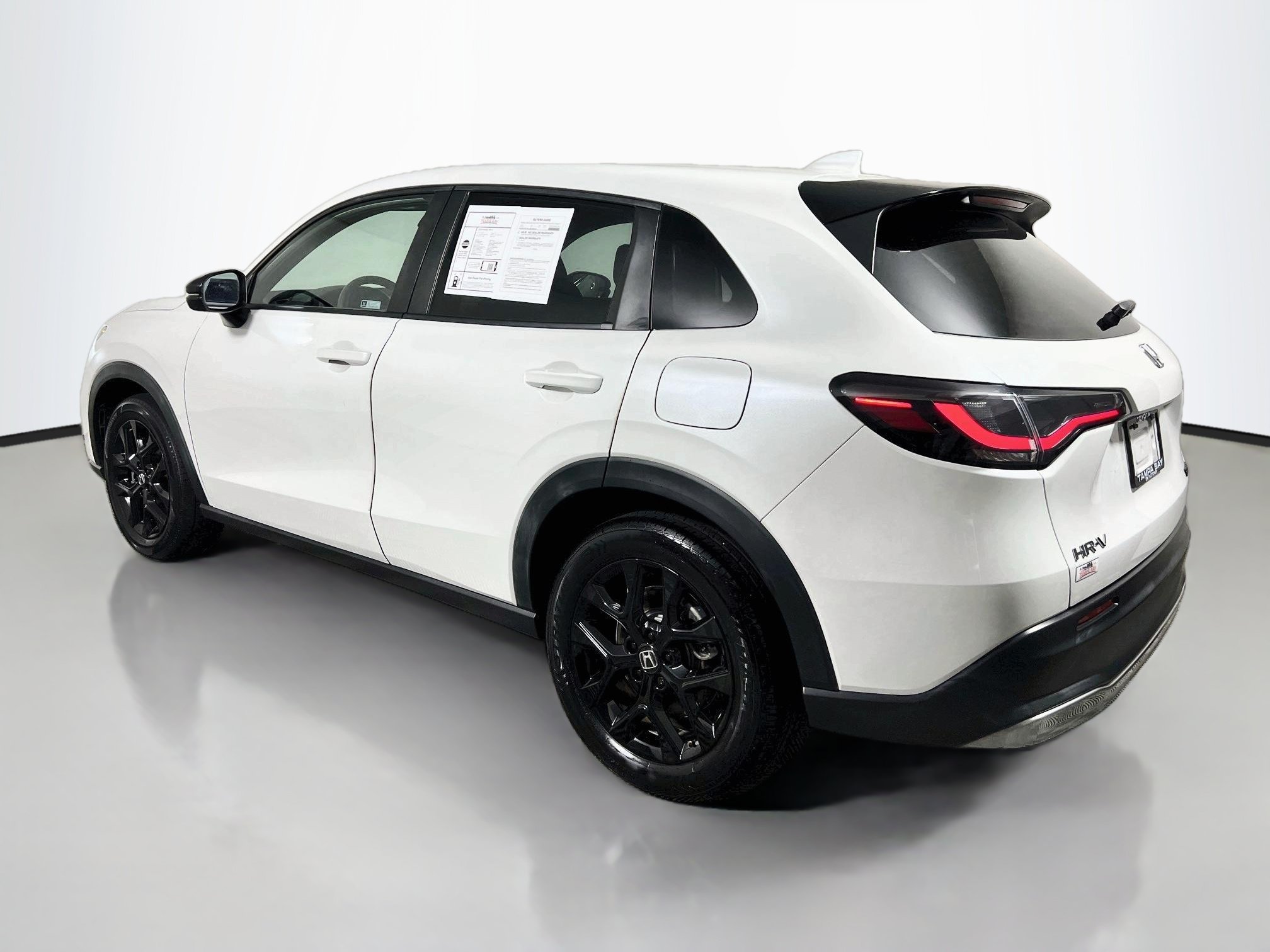 Used 2024 Honda HR-V Sport image 8