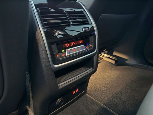 Used 2026 BMW X5 M60i image 23