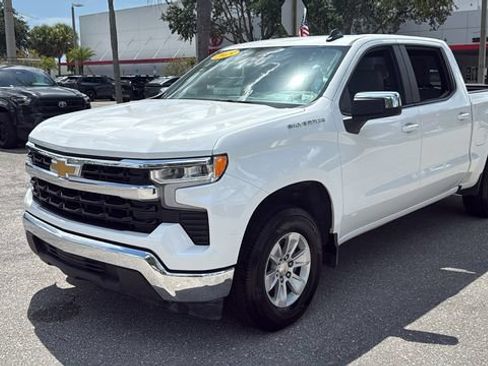 Used 2025 Chevrolet Silverado 1500 LT RWD image 3