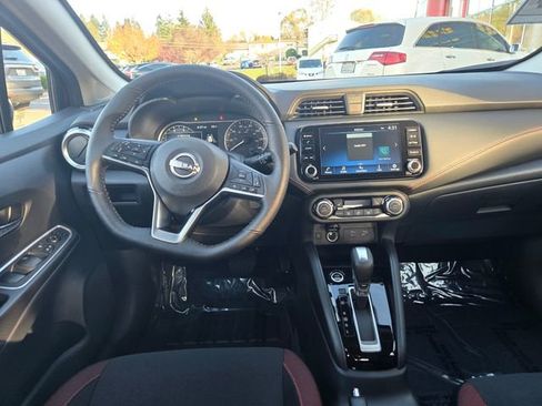 New 2025 Nissan Versa SR w/ Trunk Package image 13