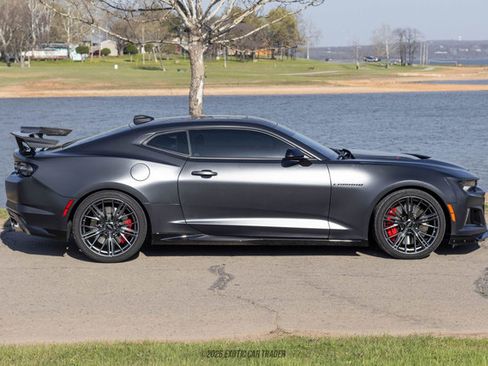 Used 2024 Chevrolet Camaro ZL1 image 9