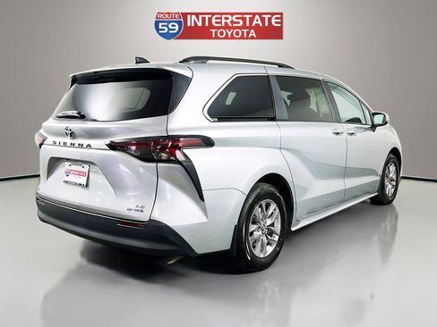 Certified 2024 Toyota Sienna LE w/ LE Plus Package AWD/4WD image 7