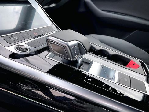 New 2026 Audi Q7 2.0T Premium image 7