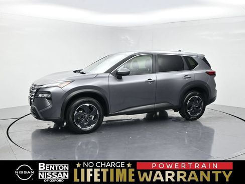 Used 2024 Nissan Rogue SV AWD/4WD image 1