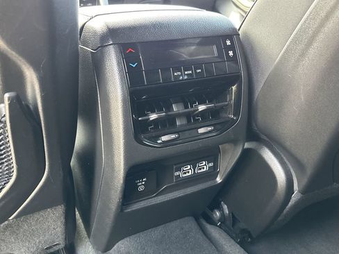Used 2024 Jeep Grand Cherokee L Laredo AWD/4WD image 24